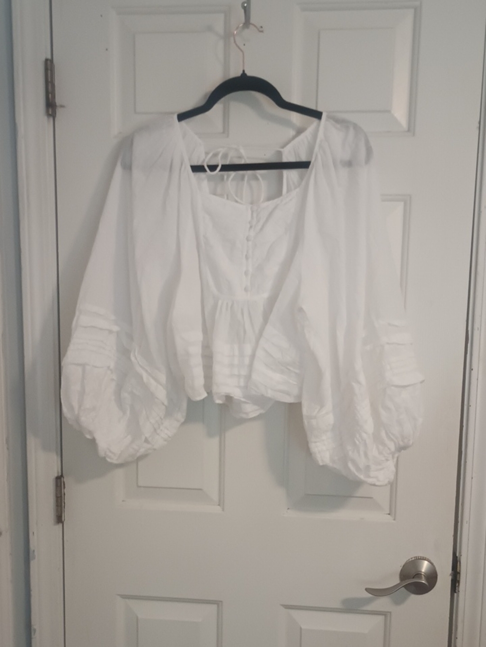 Anthropologie White Peasant Blouse with Balloon Sleeves